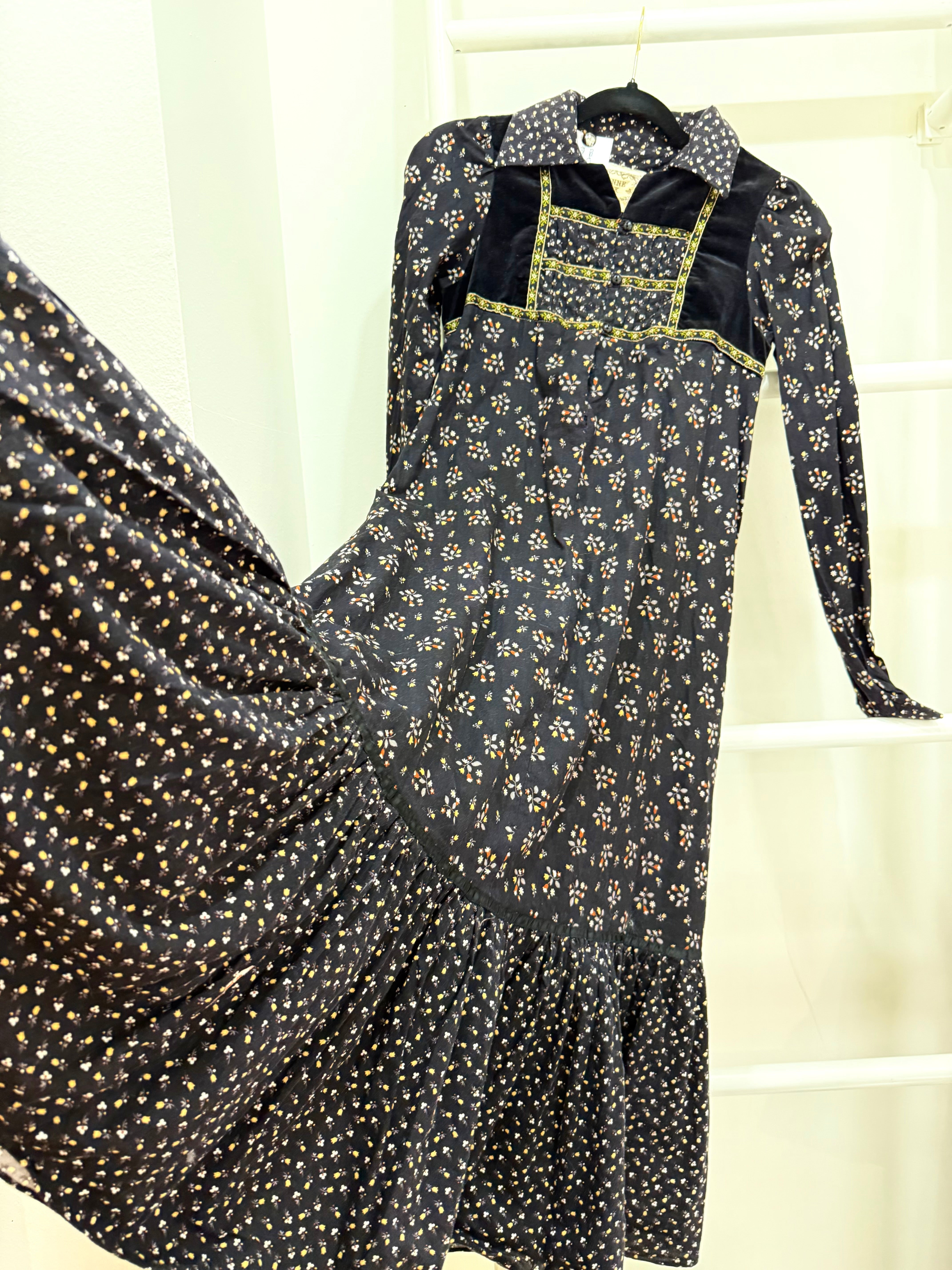 1970s Gunne Sax Black Calico Midi Dress