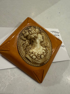 1930s Bakelite Frame Cameo Brooch
