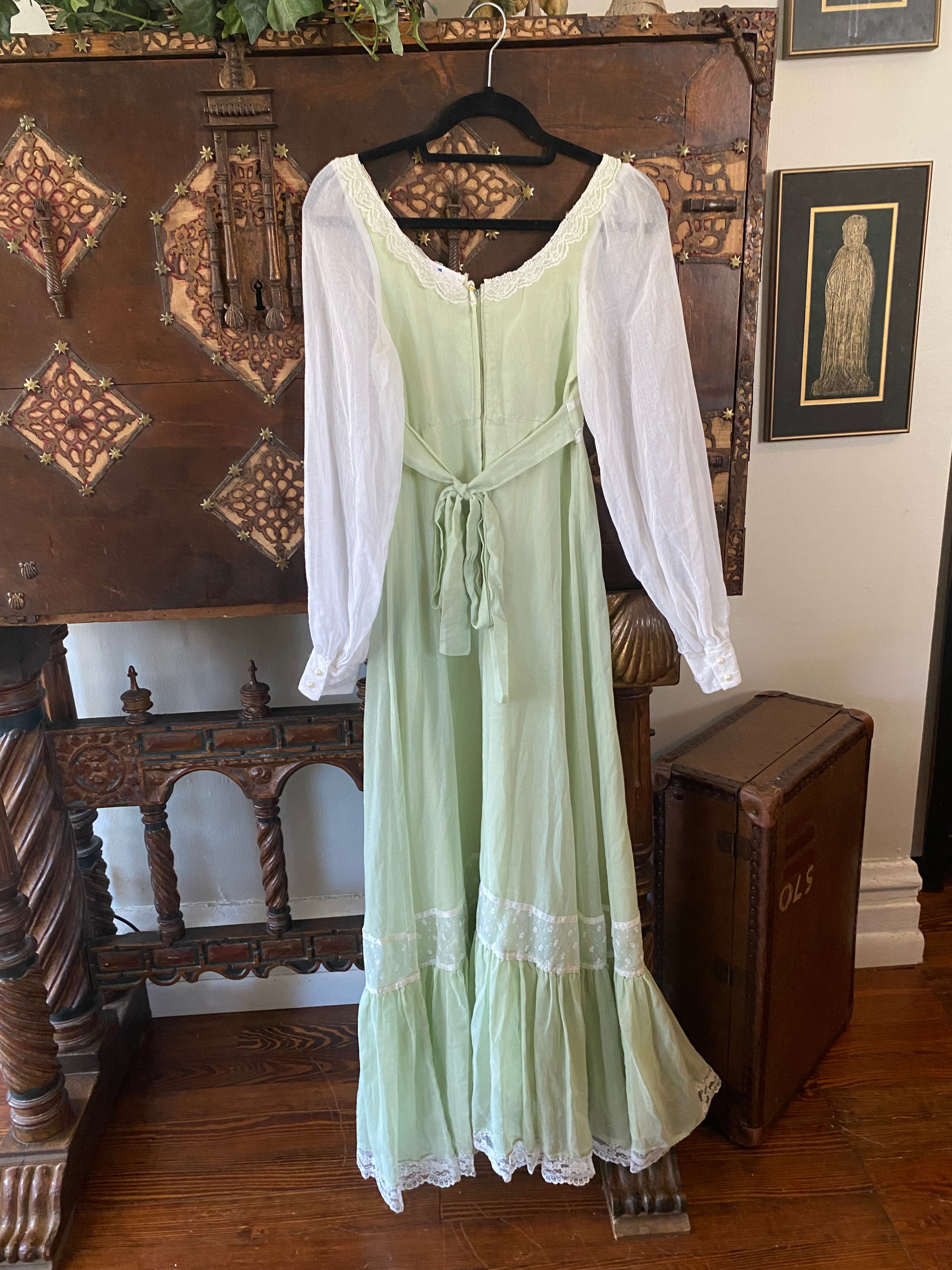 1970s Gunne Sax Green Balloon Sleeve Maxi Dress