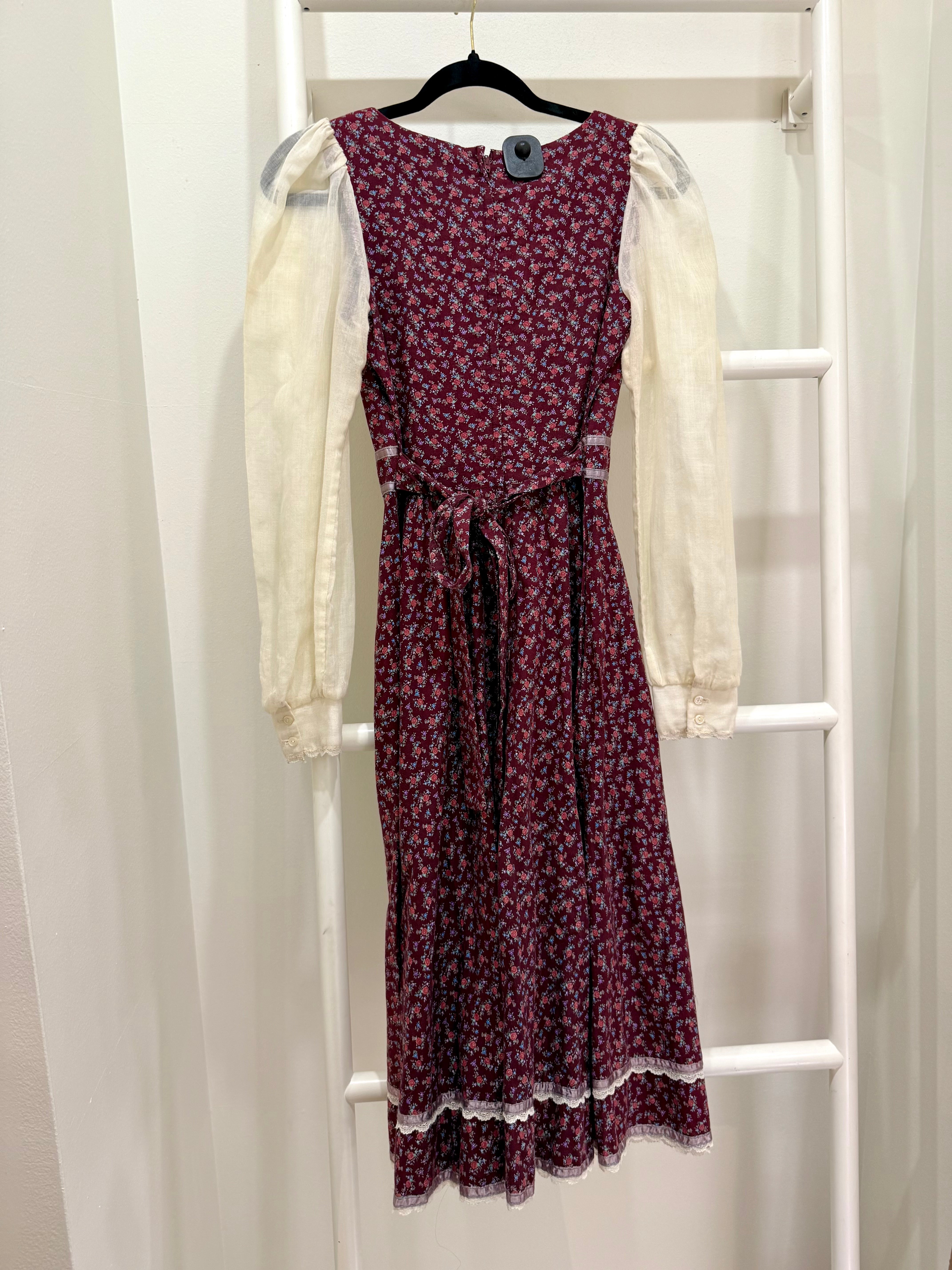 1970s Gunne Sax Burgundy Calico Midi Dress