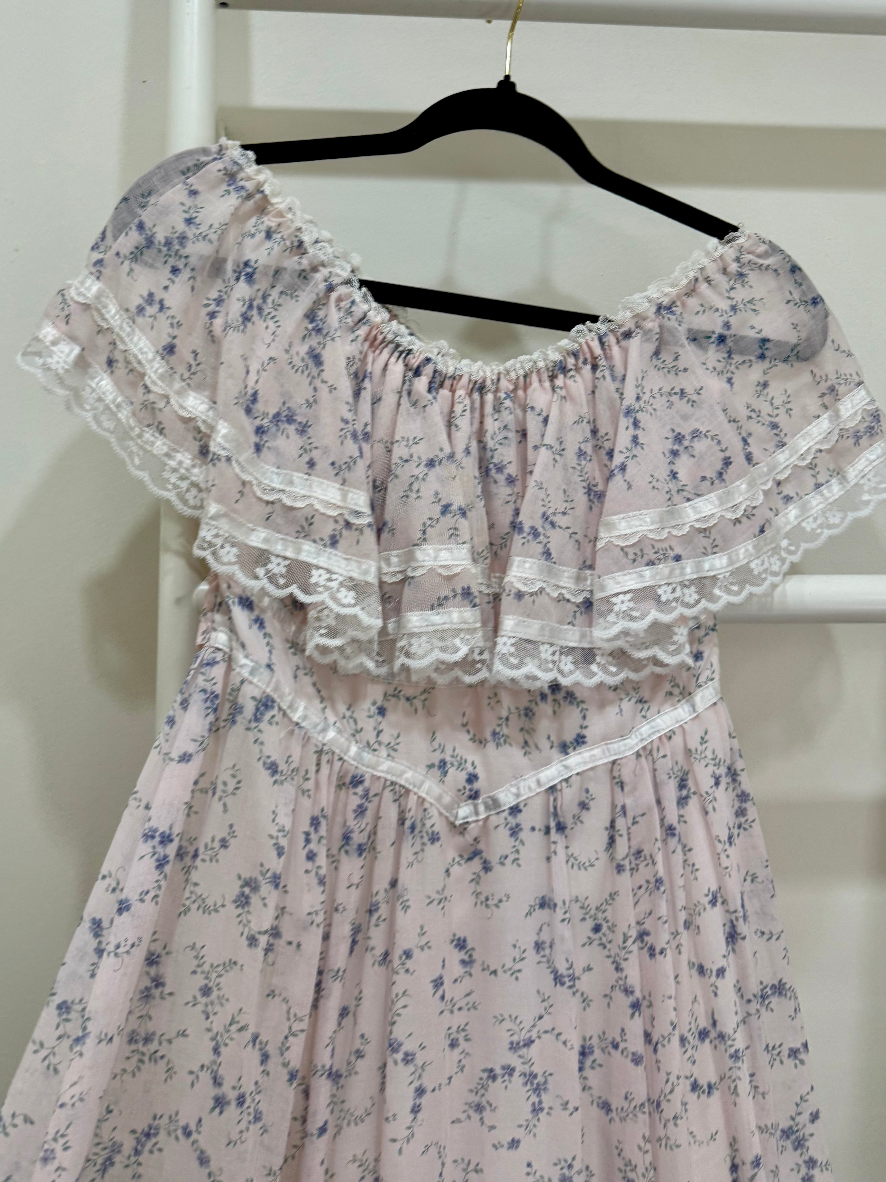 1970s Gunne Sax Pink Floral Off-Shoulder Maxi Dress