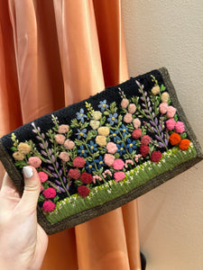 1920s Black Embroidered Lamé Trim Flap Clutch