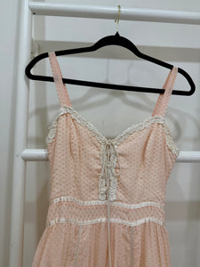 1970s Unlabelled Gunne Sax Peach Textured Bow Print Maxi Sun Dress