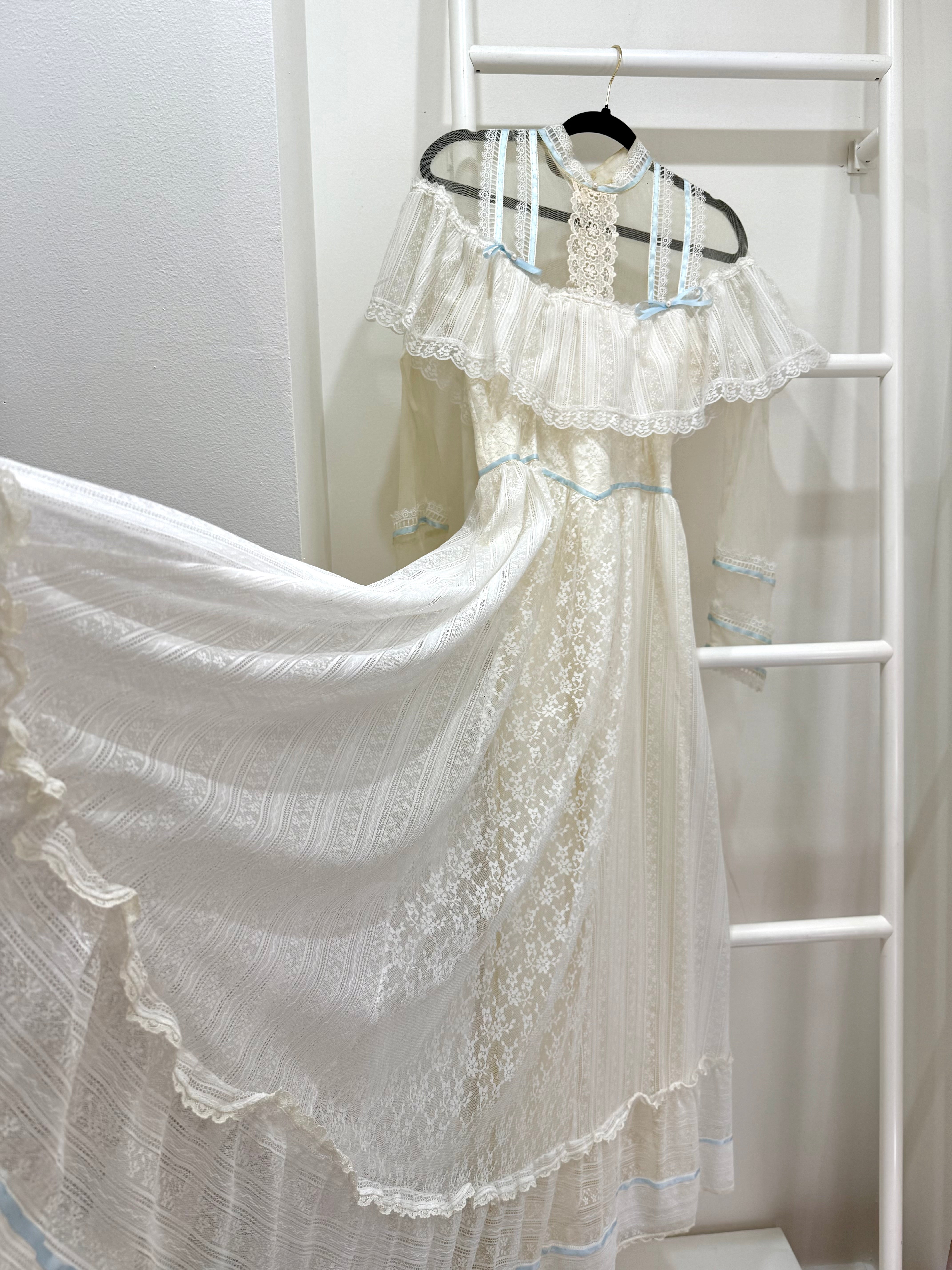 1970s Gunne Sax White Lace & Blue Ribbon Gown
