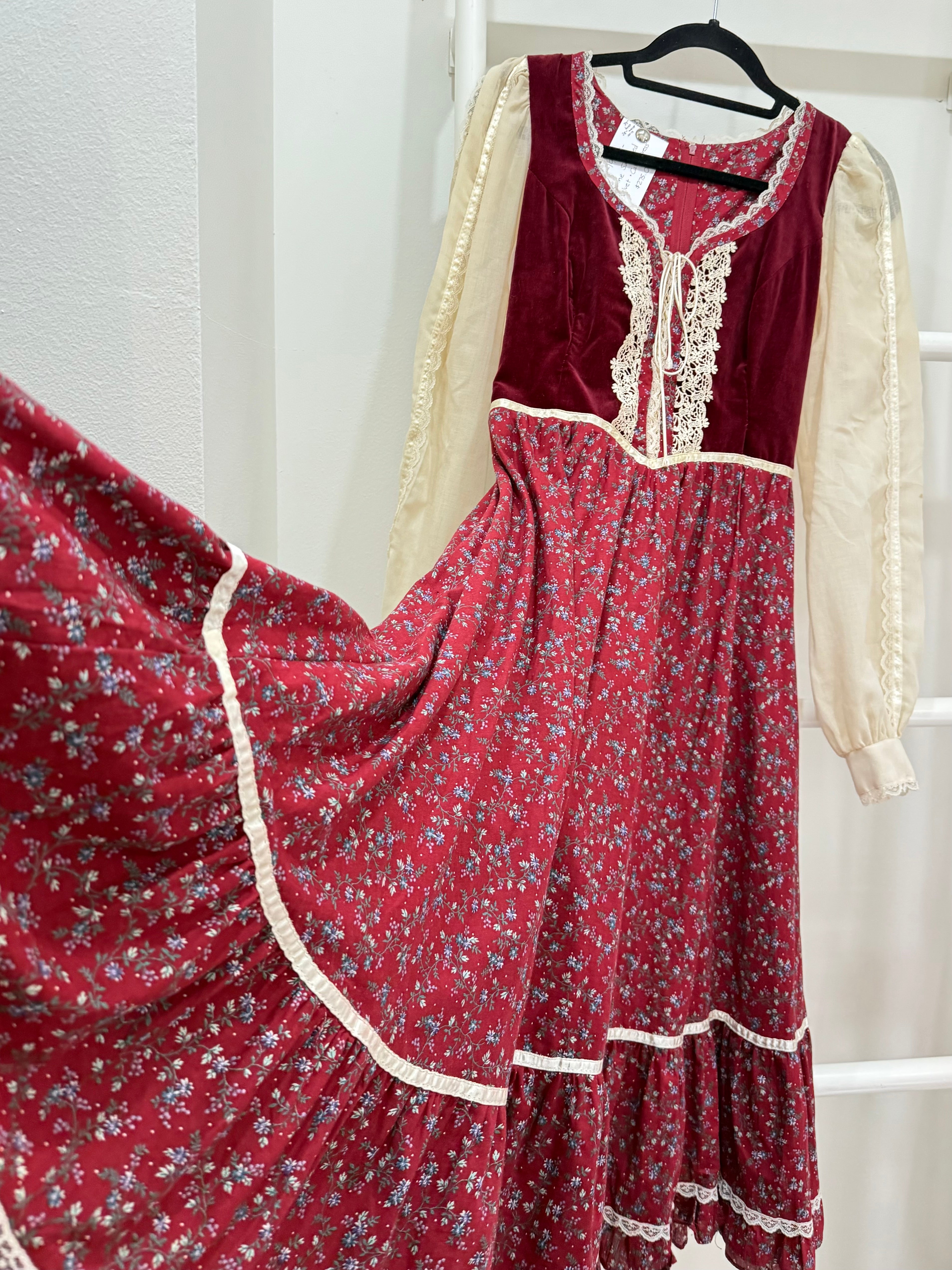 1970s Gunne Sax Crimson Velvet & Calico Midi Dress