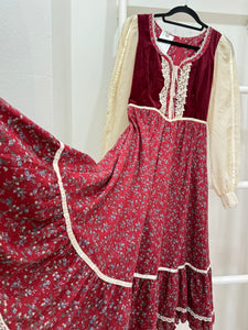 1970s Gunne Sax Crimson Velvet & Calico Midi Dress